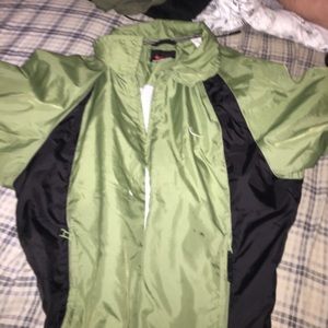 2/20 Nike wind breaker